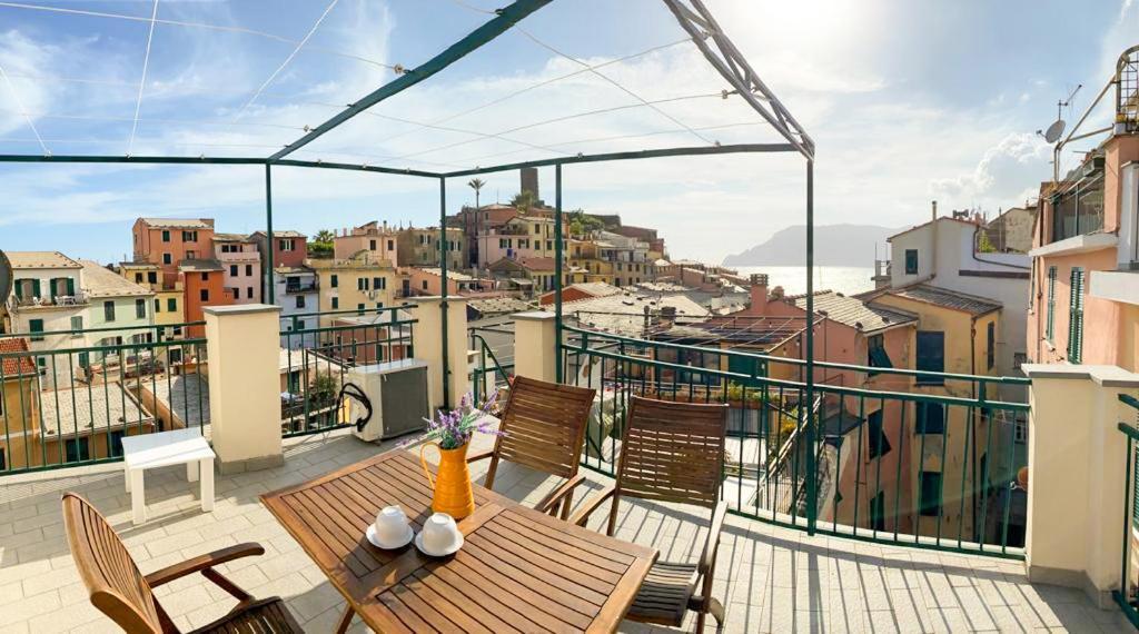 Solemagia Hotel Вернаца Екстериор снимка