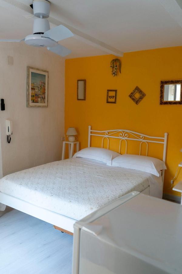 Solemagia Hotel Вернаца Екстериор снимка